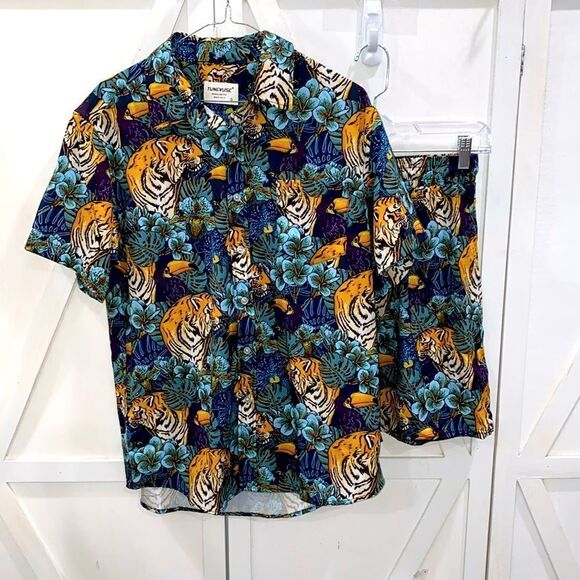 Tunevuse Men's Tropical Tigers And Toucans Button Down Shirt And Shorts Size S - Picture 6 of 15